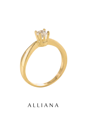 Anillo Diana en Oro Amarillo 18K con Moissanite