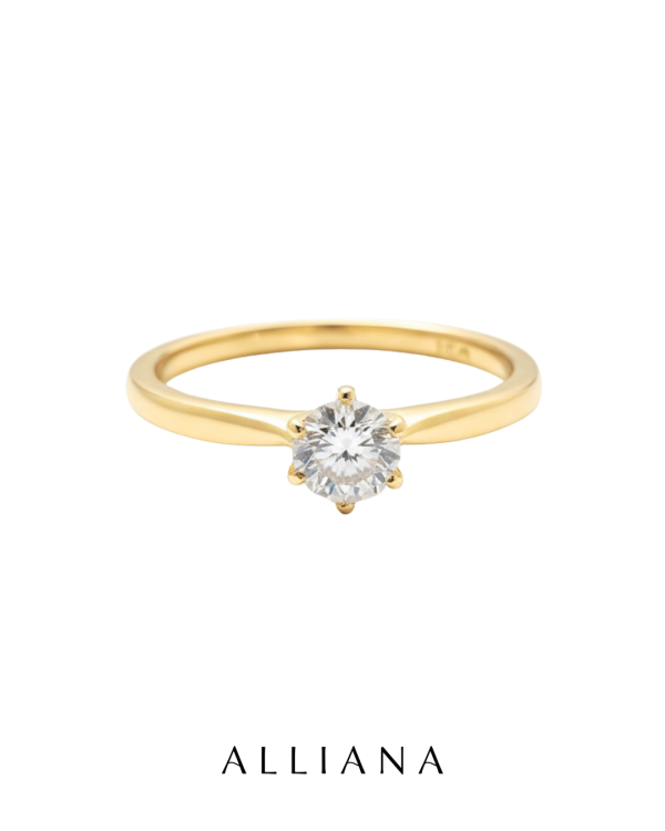 Anillo Leticia en Oro Amarillo 18K con Moissanite