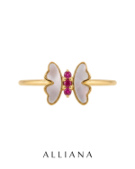 Anillo Nara en Oro Amarillo 18K con Rubí y Alas de Nácar