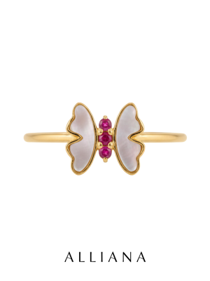 Anillo Nara en Oro Amarillo 18K con Rubí y Alas de Nácar