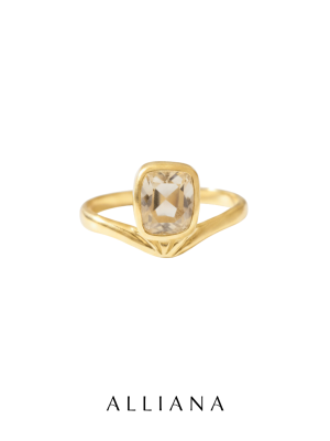 Anillo Valentina Cuarzo Cristal en Oro Amarillo 18K