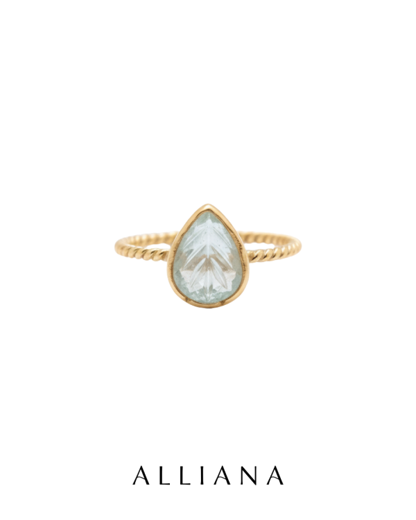 Anillo Eclat en Oro Amarillo 18k con Aguamarina Natural