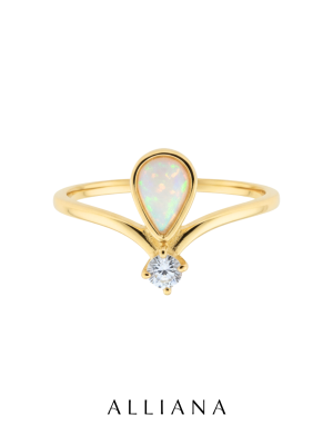 Anillo Victoria en Oro Amarillo 18K con Opalo Etiope y Moissanite