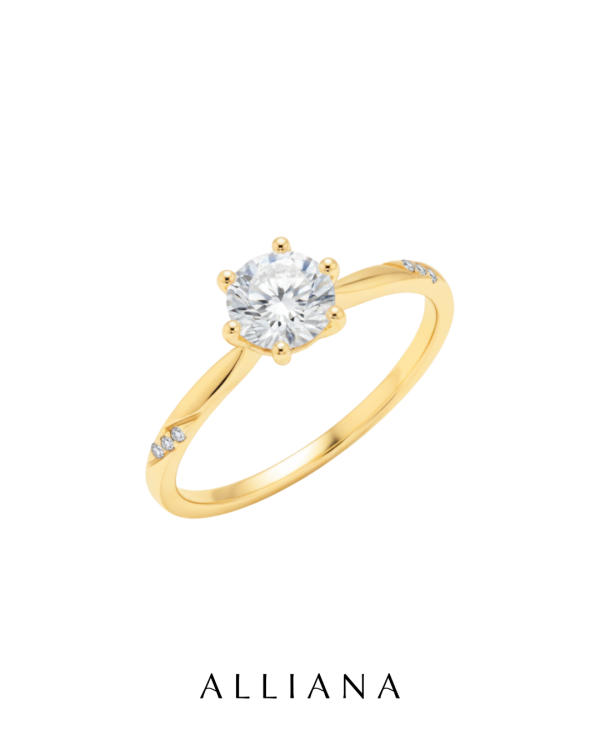Anillo Isabella en Oro Amarillo 18K con Moissanites
